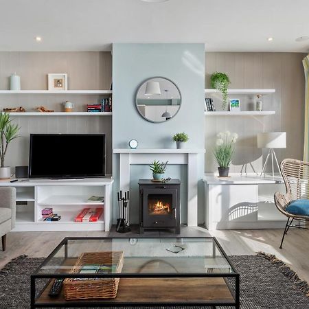Dolphins Apartment - Spectacular Sea Views Saundersfoot Bagian luar foto